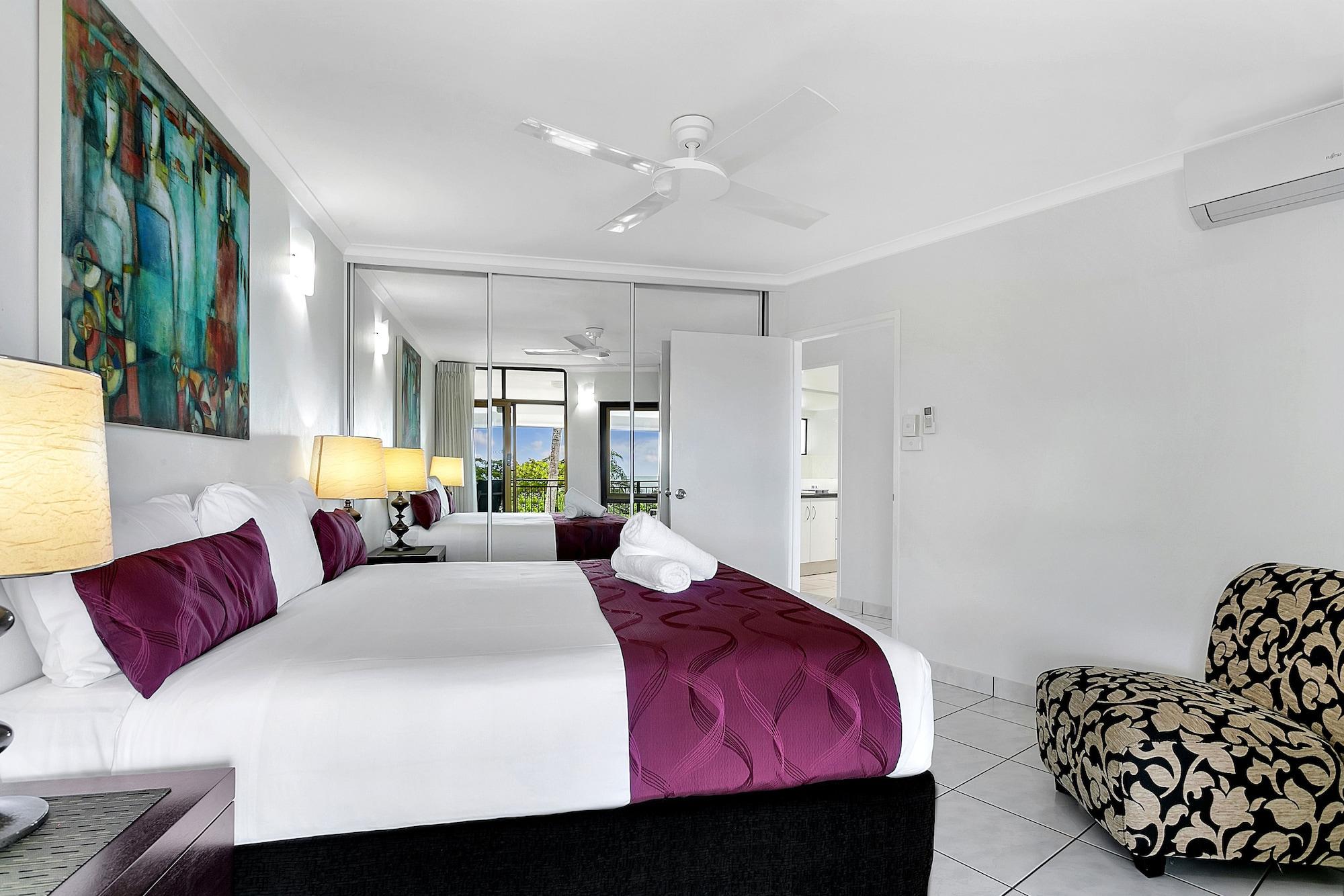 Roydon Beachfront Apartments Trinity Beach Bagian luar foto
